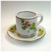 Filiżanka ceramiczna z herbacianymi różami F005